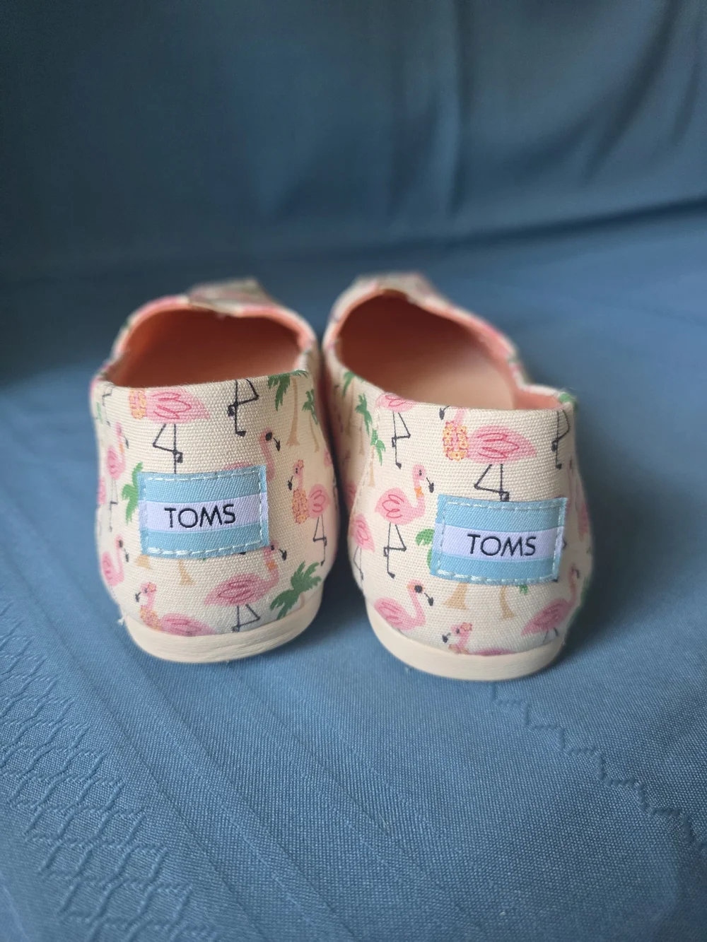 TOMS Flamingo Palm Tree Canvas Slip‑Ons Women’s 7.5 Tropical Summer